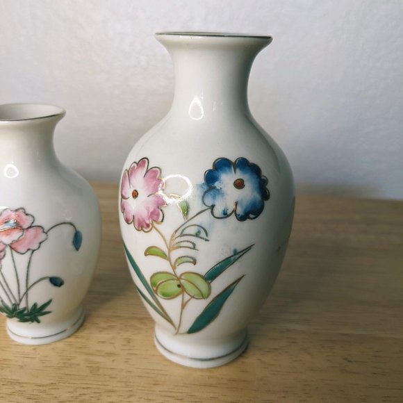 Vintage Tiny Vases Set of 3 - Picture 2 of 5